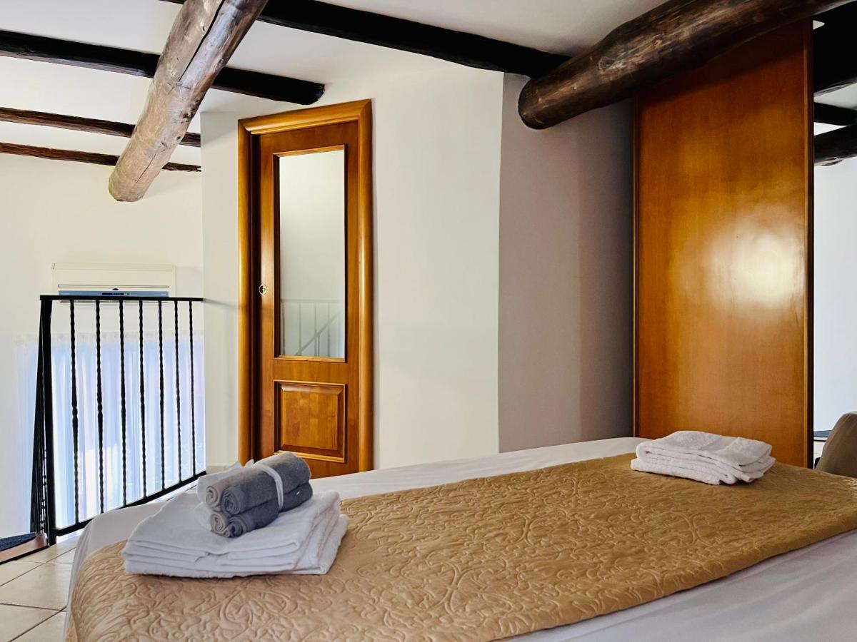 Gesu Nuovo Apartment Napoli Eksteriør bilde